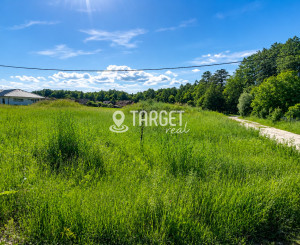 TARGETreal | Slnečný rohový stavebný pozemok 1 286 m² v Mošovciach