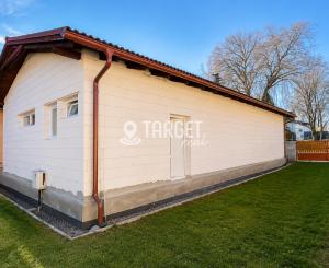 TARGETreal  ponúka na predaj samostatný prevádzkový priestor blízko centra Turčianskych Teplíc – ambulancia, služby, kancelária alebo predajňa