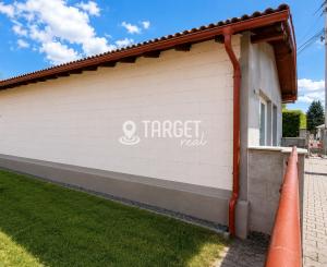 TARGETreal  ponúka na predaj samostatný prevádzkový priestor blízko centra Turčianskych Teplíc – ambulancia, služby, kancelária alebo predajňa