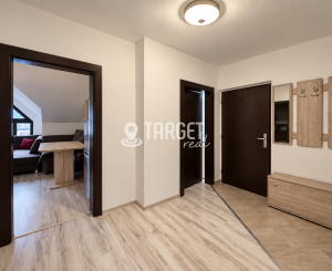 Na prenájom | 2-izbový byt 63 m², komplet zrekonštruovaný, plne zariadený, pešia zóna | Martin Centrum