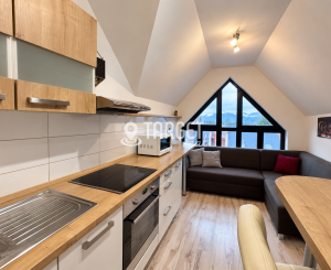 Na prenájom | 2-izbový byt 63 m², komplet zrekonštruovaný, plne zariadený, pešia zóna | Martin Centrum