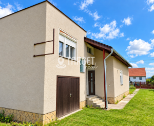 5-izbový rodinný dom s pozemkom 644 m2  Nitrianske Pravno