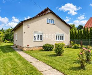 5-izbový rodinný dom s pozemkom 644 m2  Nitrianske Pravno