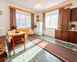 TARGETreal | NA PREDAJ: Mýtna: Rodinný dom s halou 233 m² a pozemkom 1 485 m²