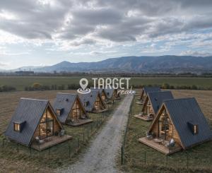 Sad v Mestskej Borovej, priestor pre mobilný dom -  Tomčany