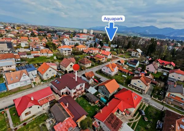 TARGETreal | Rodinný dom s dvomi bytovými jednotkami v srdci Turčianskych Teplíc – bývanie aj investícia v jednom