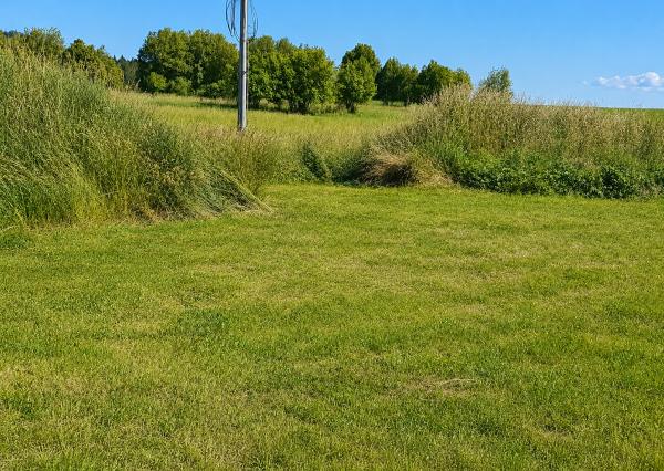 TARGETreal | Slnečný stavebný pozemok 1 208 m² v Mošovciach – pokojné bývanie blízko parku