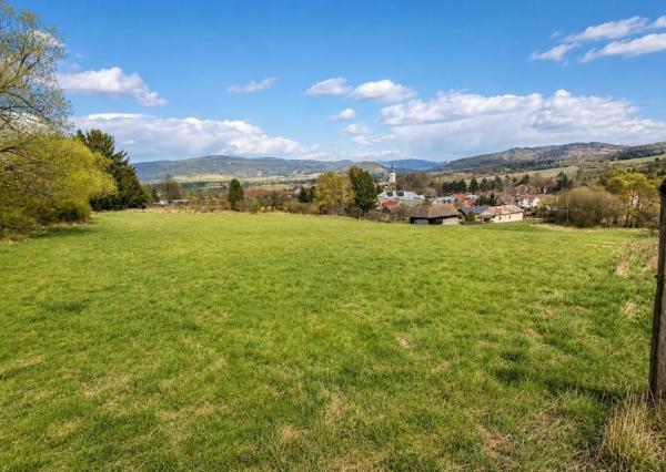 TARGETreal | Veľkorysý stavebný pozemok 1,2 ha v obci Sklené, okres Turčianske Teplice