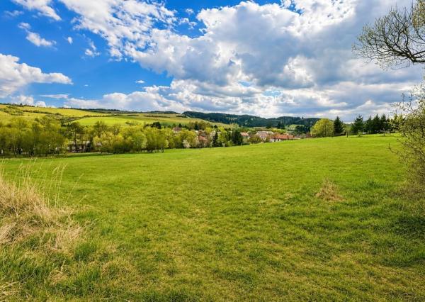 TARGETreal | Veľkorysý stavebný pozemok 1,2 ha v obci Sklené, okres Turčianske Teplice