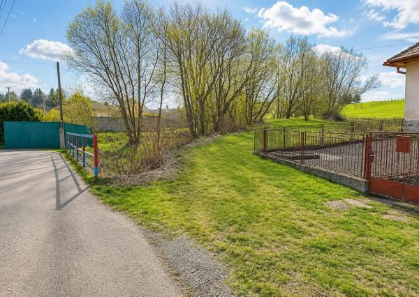 TARGETreal | Veľkorysý stavebný pozemok 1,2 ha v obci Sklené, okres Turčianske Teplice