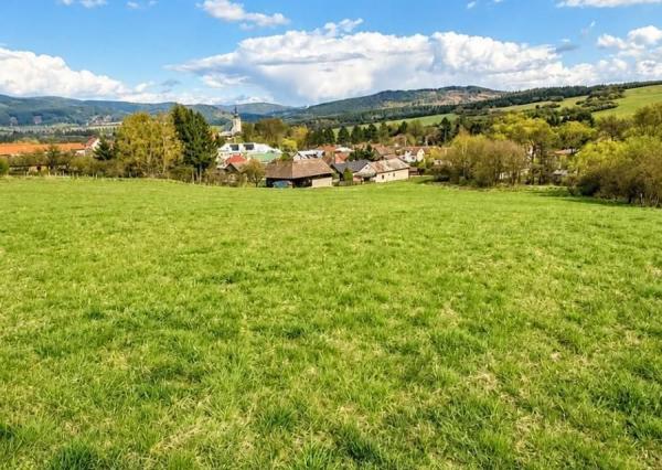 TARGETreal | Veľkorysý stavebný pozemok 1,2 ha v obci Sklené, okres Turčianske Teplice