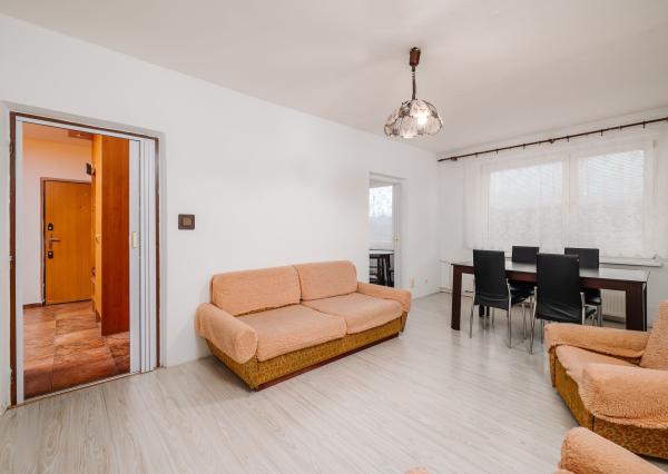 TARGETreal | Veľkometrážny 3-izbový byt s balkónom, 82 m2, v Turčianskych Tepliciach
