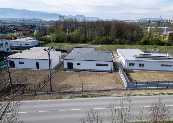 TARGETreal | Exkluzívna novostavba 4-izbového bungalovu s dvojgarážou – Teplička nad Váhom