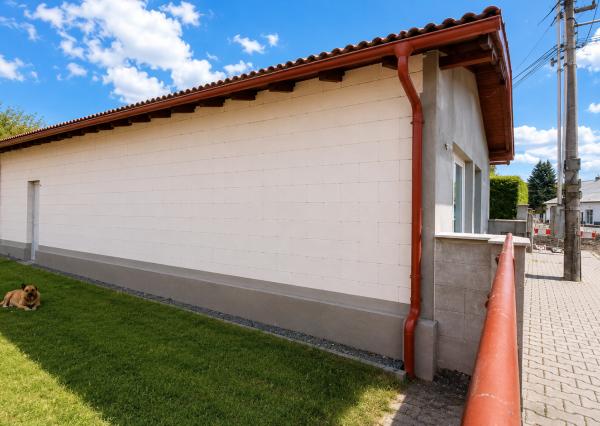 TARGETreal  ponúka na predaj samostatný prevádzkový priestor blízko centra Turčianskych Teplíc – ambulancia, služby, kancelária alebo predajňa