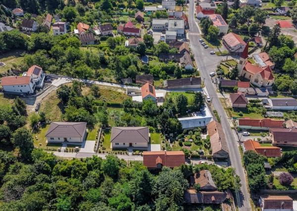TARGETreal | Moderný 4i bungalov v srdci Borinky – bývanie, ktoré si dotvoríte podľa seba