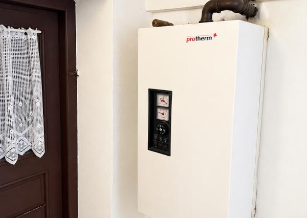 TARGETreal | Na predaj rodinný dom s veľkou záhradou, garážou a hospodárskou budovou v pokojnom prostredí obce Sklené blízko Turčianskych Teplíc