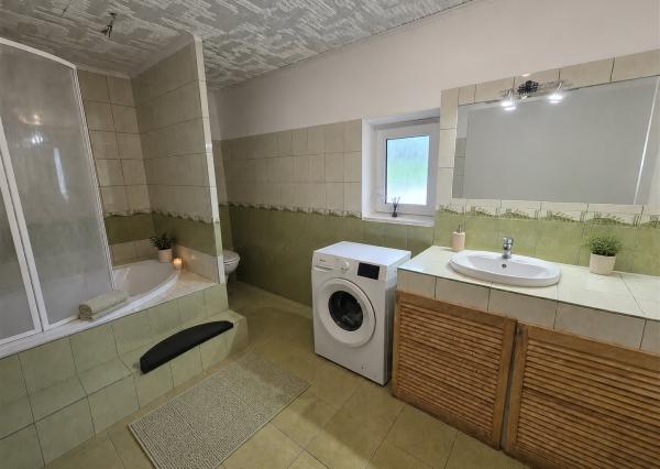 REZERVOVANÝ - TARGETreal | Rodinný dom pri potoku – Košeca