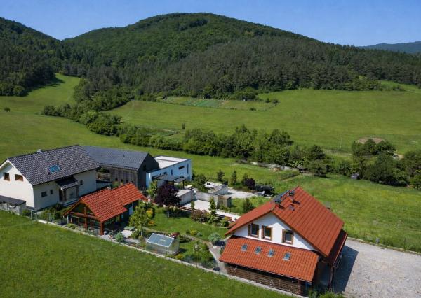 TARGETreal | Moderne zariadený rodinný dom pri Žiline | slnečný pozemok 831 m²