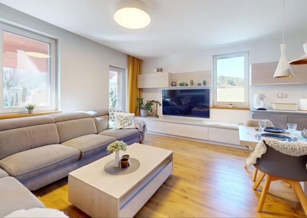TARGETreal | Moderne zariadený rodinný dom pri Žiline | slnečný pozemok 831 m²