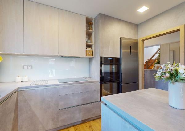 TARGETreal | Moderne zariadený rodinný dom pri Žiline | slnečný pozemok 831 m²