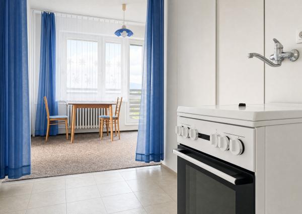 Priestranný 2 izbový byt po čiastočnej rekonštrukcii 65 m² | Balkón + loggia, výhľad na Fatru a Martinské hole | Hurbanova, Martin