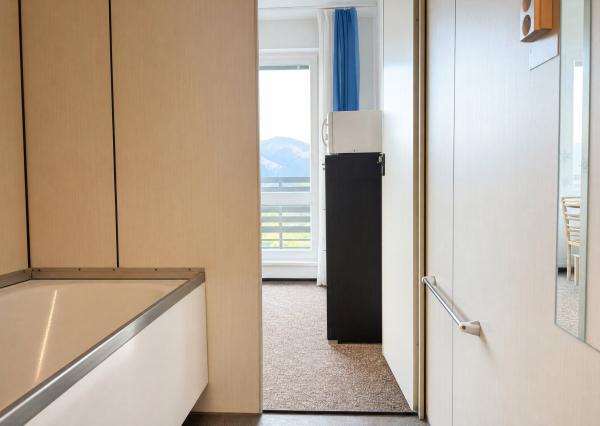 Priestranný 2 izbový byt po čiastočnej rekonštrukcii 65 m² | Balkón + loggia, výhľad na Fatru a Martinské hole | Hurbanova, Martin