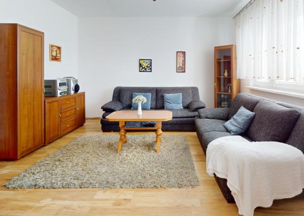  Kompletne zariadený 3-izbový byt | Balkón, pivnica, nízke náklady | Žilina, Solinky