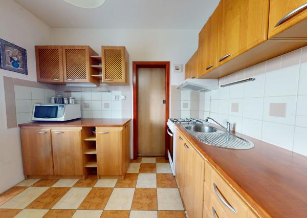  Kompletne zariadený 3-izbový byt | Balkón, pivnica, nízke náklady | Žilina, Solinky