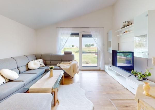TARGETreal | Bývanie s vlastným vstupom do jazera v súkromnom areáli Green Residence