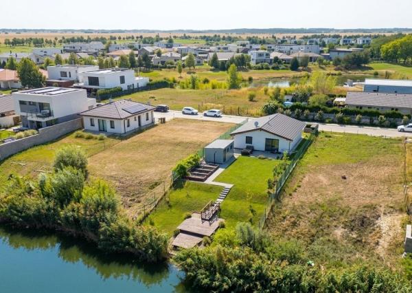 TARGETreal | Bývanie s vlastným vstupom do jazera v súkromnom areáli Green Residence