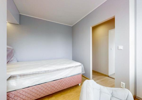 PREDAJ : 4 izbový po kompletnej luxusnej rekonštrukcii so zariadením