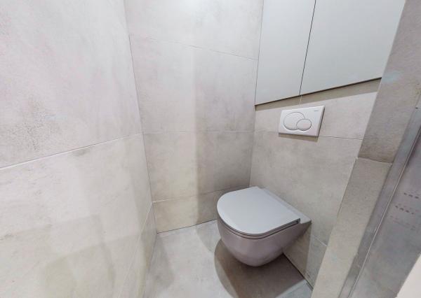 PREDAJ : 4 izbový po kompletnej luxusnej rekonštrukcii so zariadením