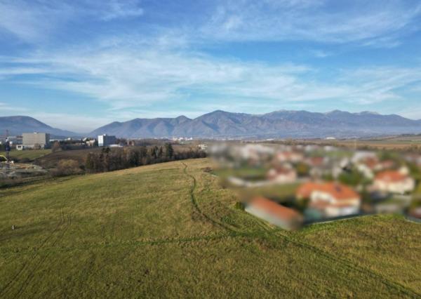 Stavebné pozemky 788 a 838 m² s výhľadom na Fatru | IS pri pozemku, možnosť kúpy v celku | Tomčany, Martin