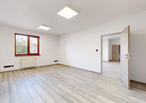 Rezervované, kancelárske priestory, 54m², Púchov