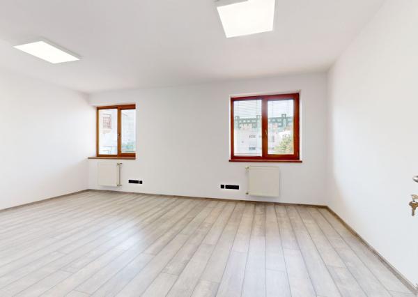 Na predaj, kancelárske priestory, 22m², Púchov