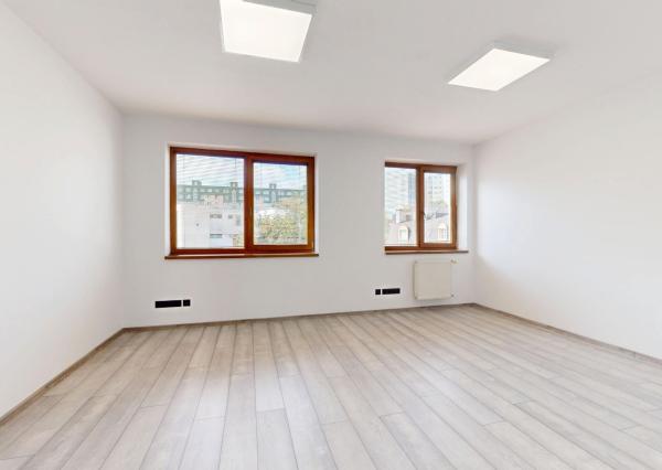 Na predaj, kancelárske priestory, 22m², Púchov