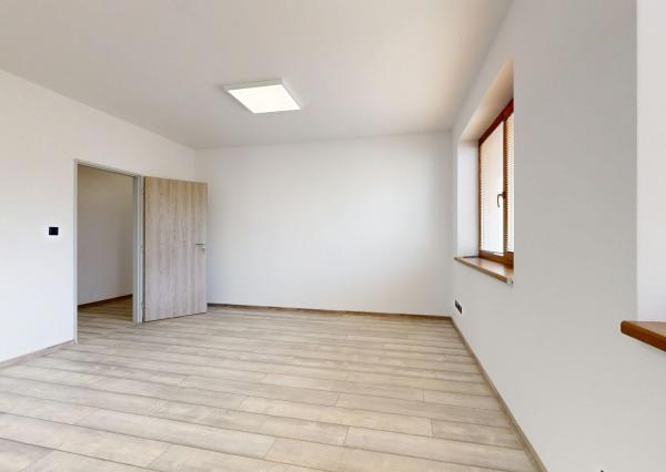 Na predaj, kancelárske priestory, 22m², Púchov