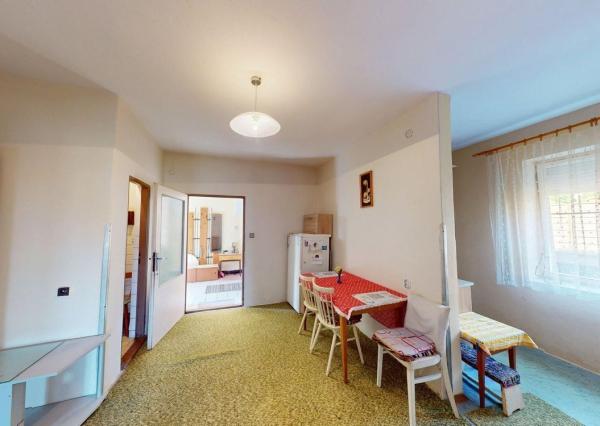 TARGETreal | 5-izbový rodinný dom s 1262 m2 rovinatým pozemkom, Nitrianske Pravno