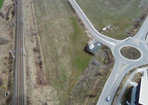 TARGETreal | NA PREDAJ: ATRAKTÍVNY KOMERČNÝ POZEMOK V PRIEMYSELNEJ ZÓNE TRNAVA-ZAVAR