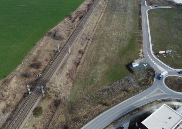 TARGETreal | NA PREDAJ: ATRAKTÍVNY KOMERČNÝ POZEMOK V PRIEMYSELNEJ ZÓNE TRNAVA-ZAVAR