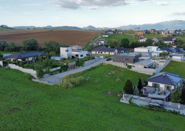 TARGETreal | EXKLUZÍVNY STAVEBNÝ POZEMOK NA PREDAJ – HÔRKY, 5 MINÚT OD ŽILINY
