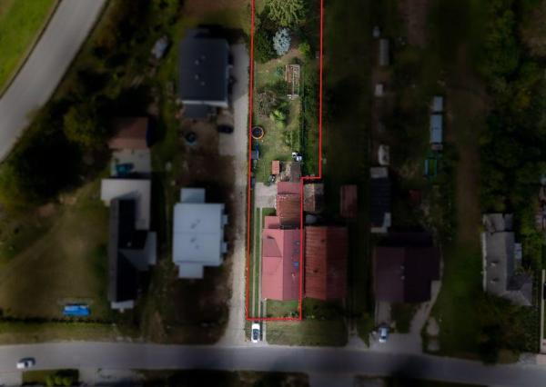 Rezervované - TARGETreal | Na predaj 7-izbový dvojgeneračný rodinný dom v Kotešovej s veľkým pozemkom