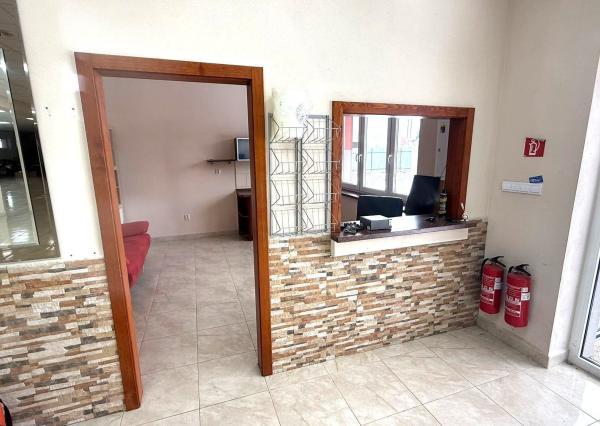 Na predaj komerčný objekt s výbornou dostupnosťou – sklad, showroom alebo predajná plocha (Diviaky, Turčianske Teplice)