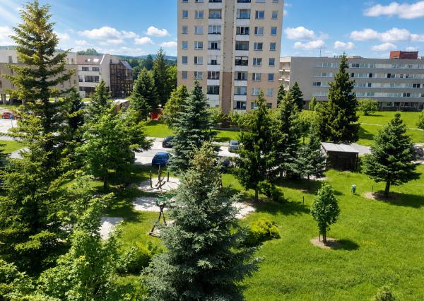 TARGETreal| Na predaj 4-izbový byt Turčianske Teplice, Ráno káva s výhľadom, večer ticho. Aj takto môžete bývať v Tepliciach.