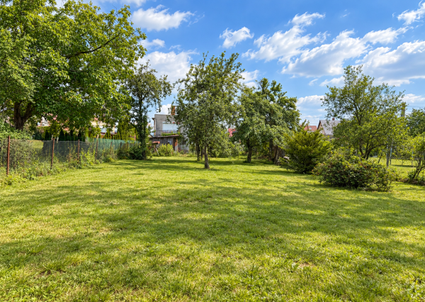 Stavebný pozemok 609 m² - ul. Žltá Nitrianske Pravno