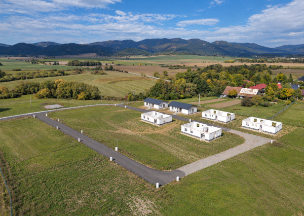Dom na kľúč | 4-izbový bungalov s terasou, 591 m² pozemok | Ivančiná