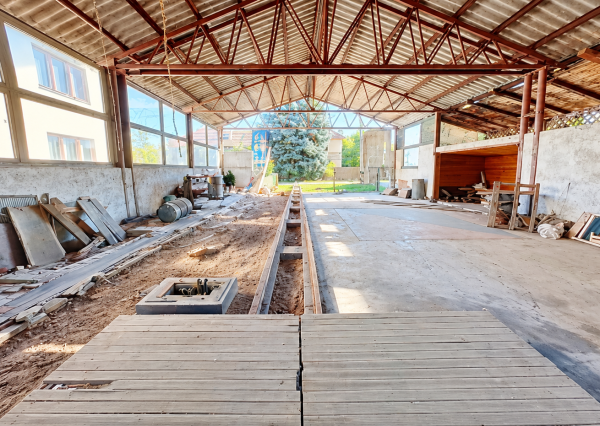 TARGETreal | NA PREDAJ: Mýtna: Rodinný dom s halou 233 m² a pozemkom 1 485 m²