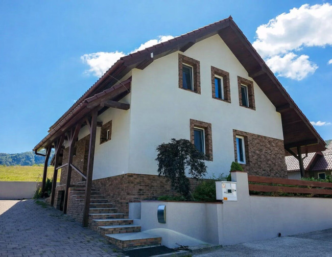 TARGETreal | Moderne zariadený rodinný dom pri Žiline | slnečný pozemok 831 m²