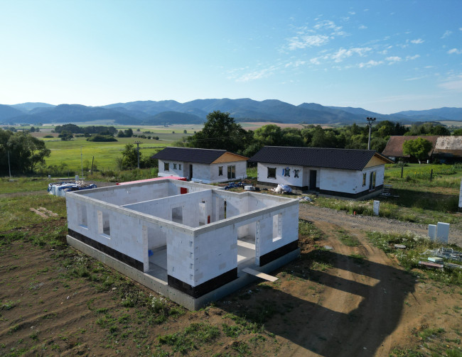 Novostavba 4-izbového bungalovu s terasou, podlahové kúrenie | Ivančiná pri T. Tepliciach