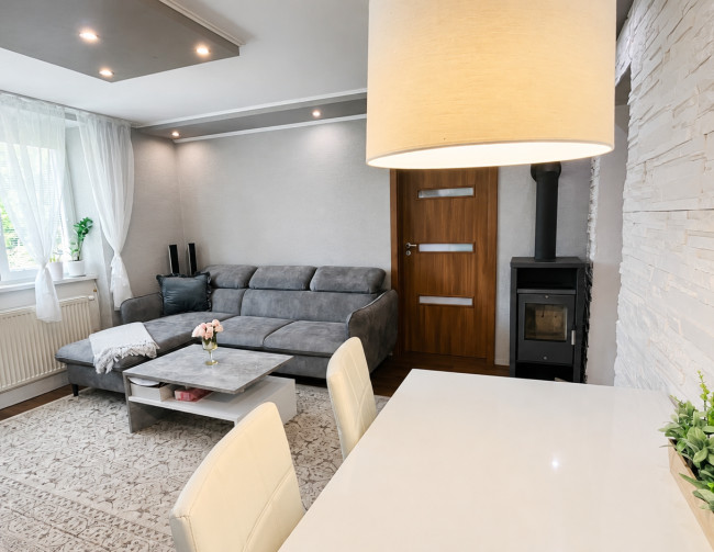 TARGETreal | 3-izbový byt s krbovou pecou v centre Turčianskych Teplíc | 74 m²